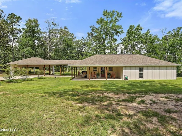 3341 Simpson Hwy #13, Mendenhall, MS 39114