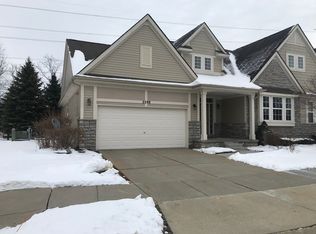 2298 Calibouge #1, Commerce Township, MI