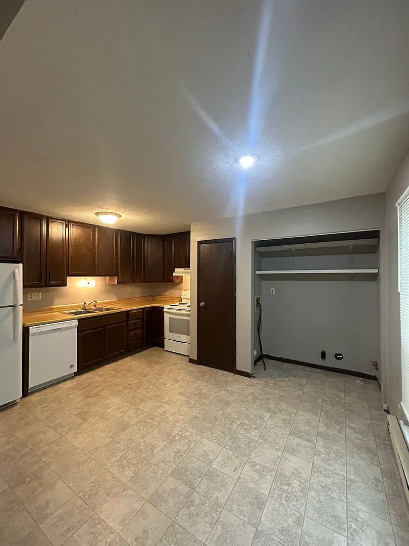 60 Ironwood Court — Photo 4