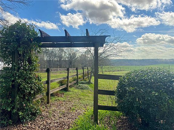 2nd image of 312 County Road 120