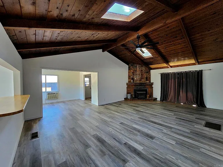 1008 Manzanita Dr — Photo 10