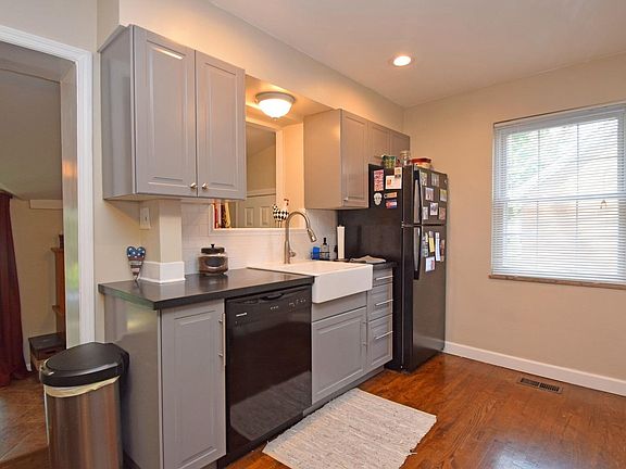 5th image of 161 W Crest Dr
