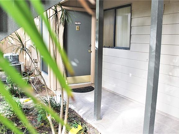 2nd image of 1716 Glenhouse Dr APT Gl322