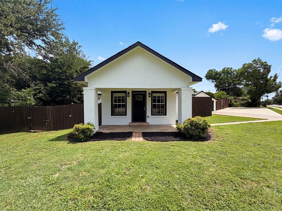 1st image of 420 Bluebonnet Dr