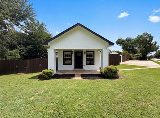 420 Bluebonnet Dr, Hurst, TX 76053