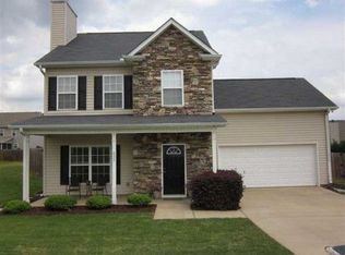 635 Flintrock Dr, Boiling Springs, SC 29316