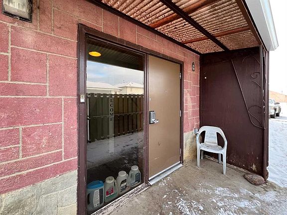 3rd image of 302 1st St SE #All
