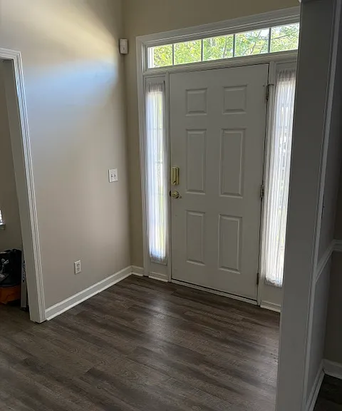 107 Lismore Park Dr — Photo 5