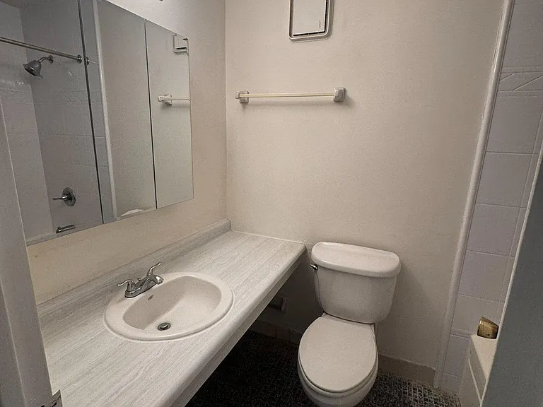 120 N Bethlehem Pike #305-A — Photo 9