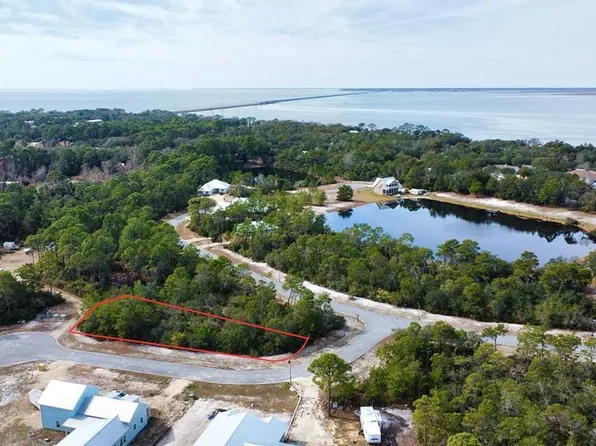 158 Singleleaf Rd, Eastpoint, FL 32328