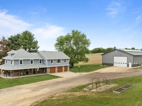 8294 N Leaf River Rd, Leaf River, IL 61047