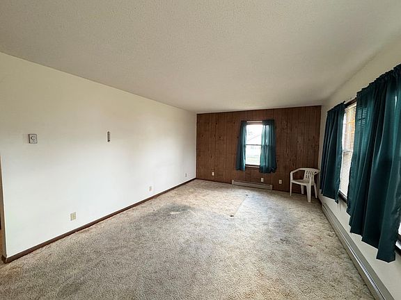 2nd image of 616 W Smith St
