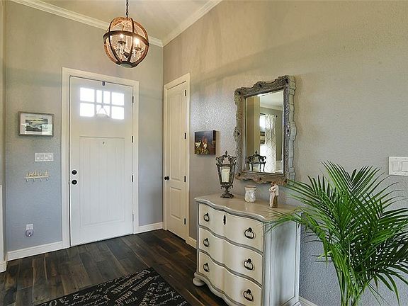 5th image of 1625 Forest Hill Dr