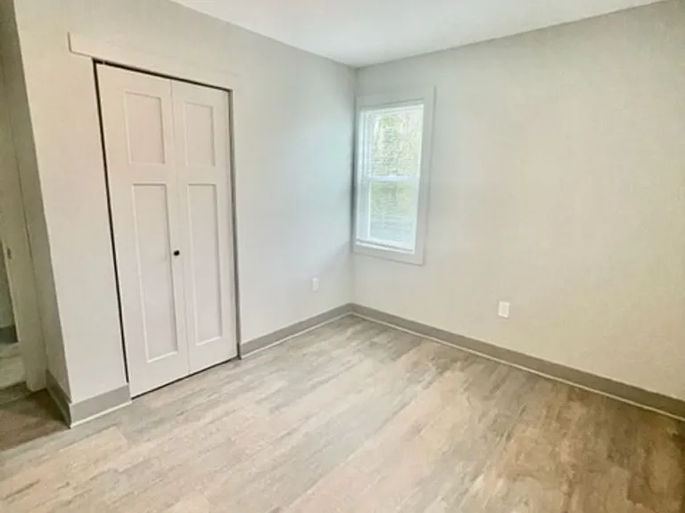 1304 Hawthorne St — Photo 16