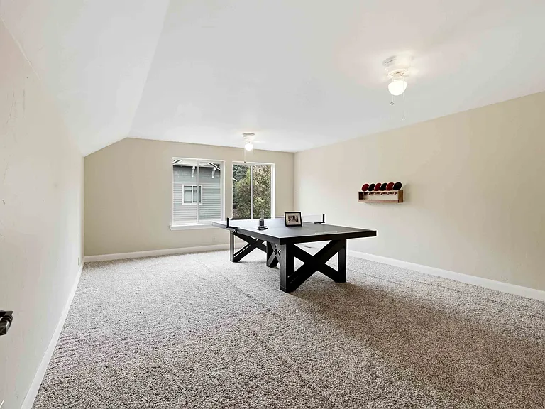 131 N 6th Ave — Photo 17