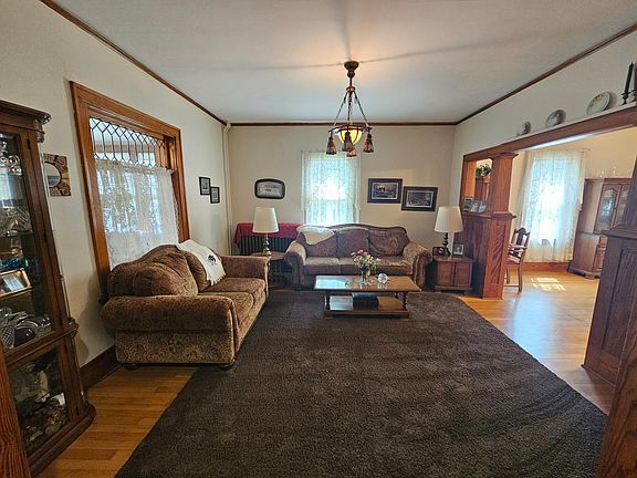 5th image of 824 Adams Ave