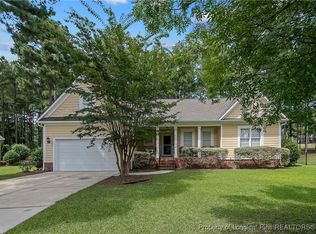 21 Rolling Pines Dr, Spring Lake, NC 28390