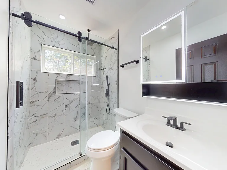 318 Renee Dr — Photo 17