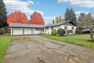 Rafael St-S1511-001.jpg