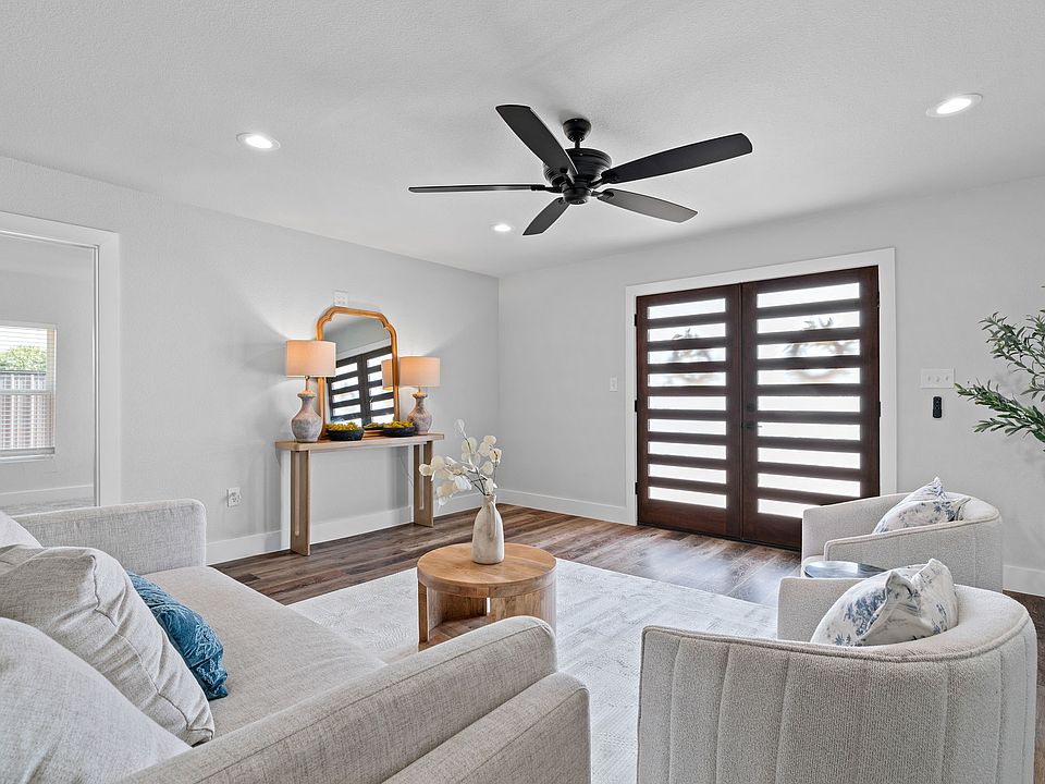 1st image of 20 Timber Hill Ln