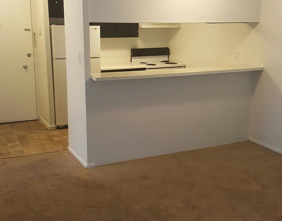 2nd image of 1075 Washington St APT 102