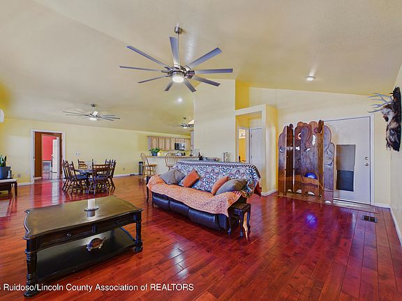 5th image of 319 Ll Davis Dr