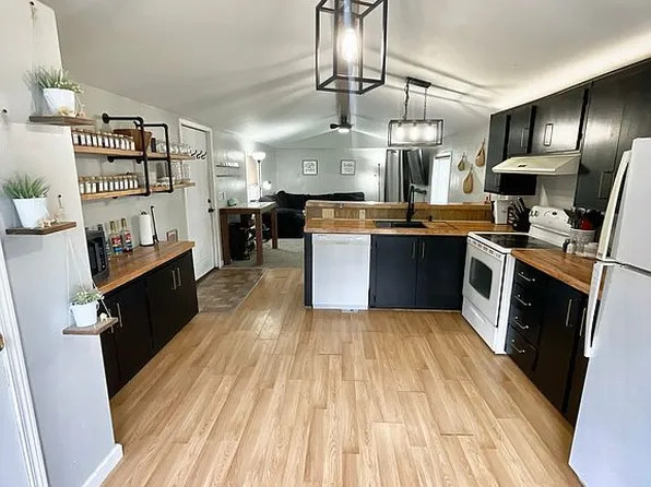 212 Holly St, Rexburg, ID 83440