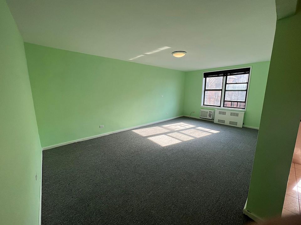 1st image of 3177 Emmons Ave #6