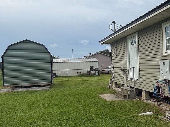 3rd image of 230 Green Acres St