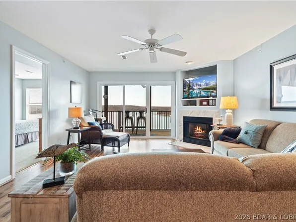 194 Park Place Ln #3C, Kaiser, MO 65047