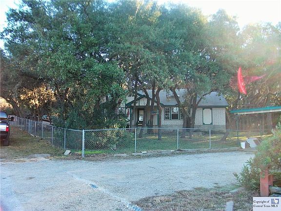 2nd image of 818 Canyon Oaks Dr