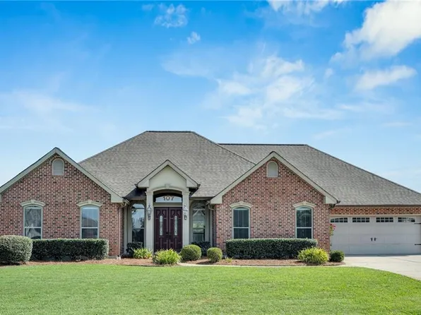 107 Jasmine Ct, Belle Chasse, LA 70037