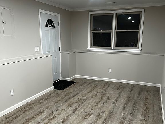 2nd image of 38 Clyde St