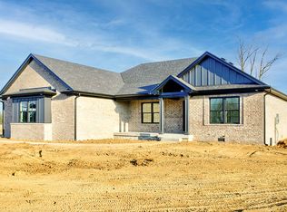 104 Liam Ct, Shepherdsville, KY 40165