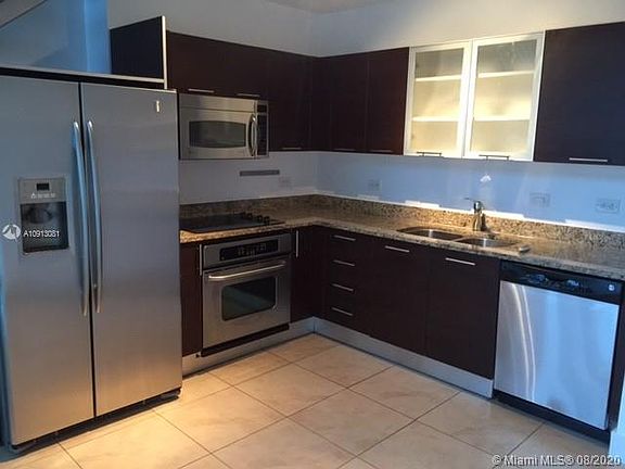 4th image of 41 SE 5th St APT 1511