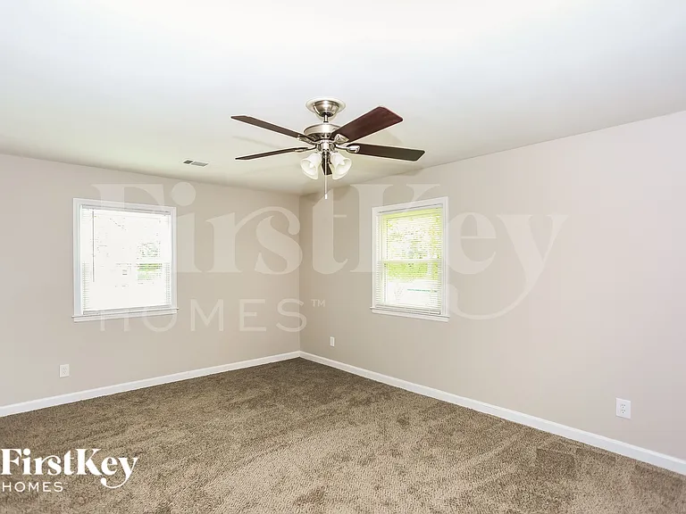 6404 Pencade Ln — Photo 9