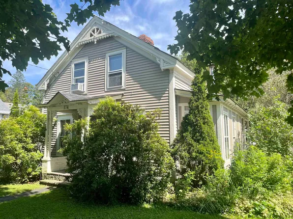 174 College Street, Poultney, VT 05764