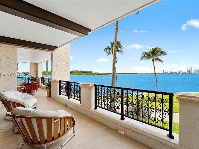 4921 Fisher Island Dr #4921 — Photo 26