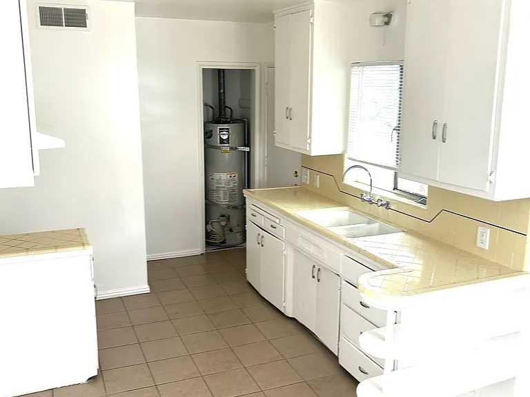 1409 Quincy St #A — Photo 4