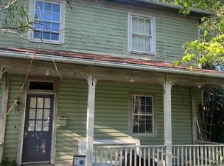 11 W Peabody St, Staunton, VA 24401