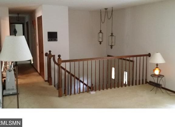 5th image of 40 Oak Shore Dr