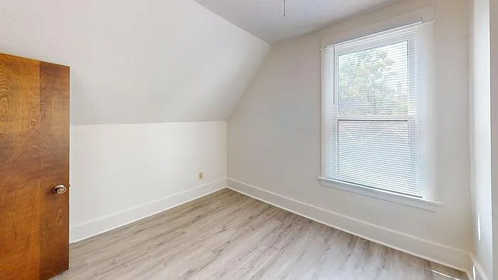 704 N 6th St — Photo 12