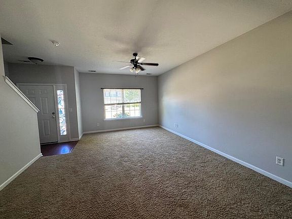 3rd image of 618 Grandiflora Cir