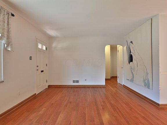 3rd image of 96 Orchard Dr
