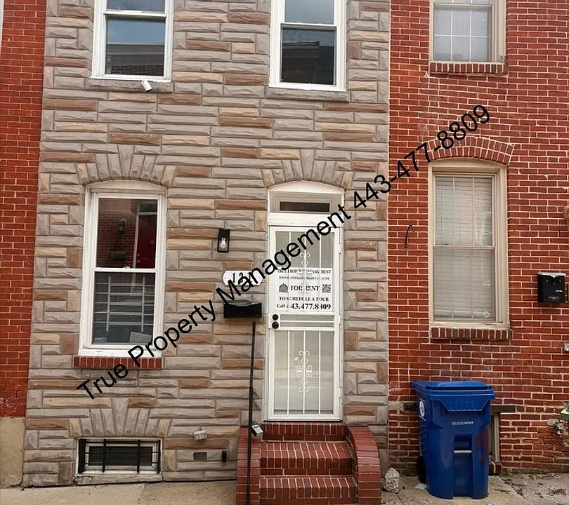 121 N Bradford St