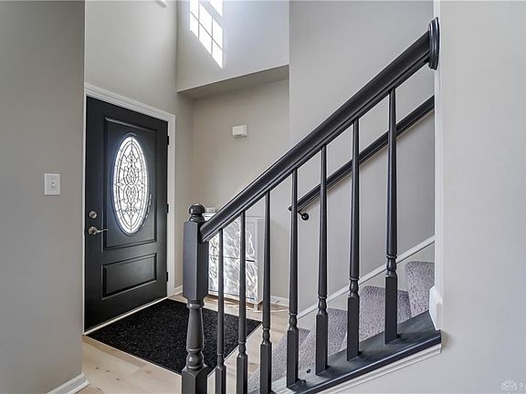 5th image of 2540 King George St