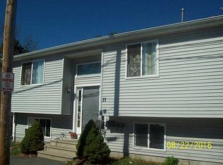 37 Noyes Ave, Providence, RI 02907