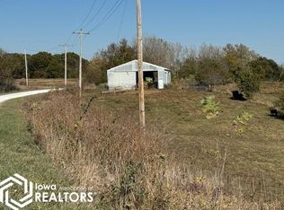 555th Trl, Melrose, IA 52569