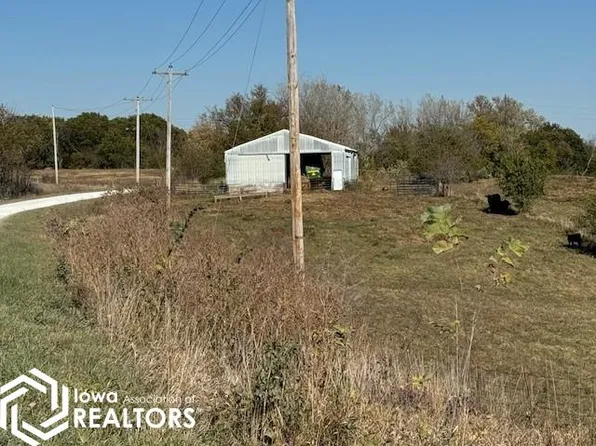 555th Trl, Melrose, IA 52569