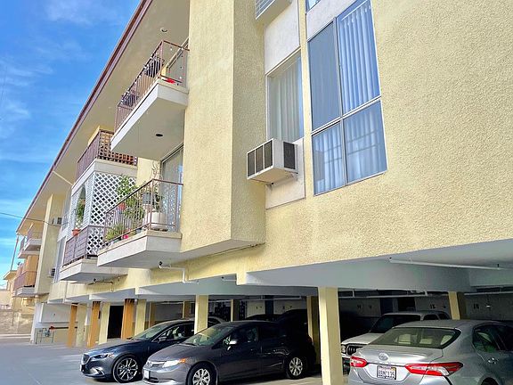 2nd image of 1932 Overland Ave APT 304